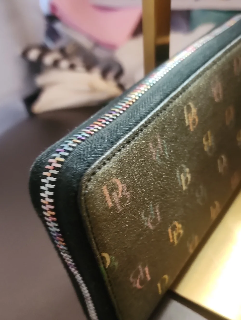 Dooney & Bourke dooney full